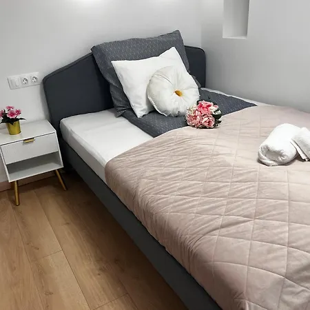 Apartment Carina Family Downtown Near M3 Metro Budapest