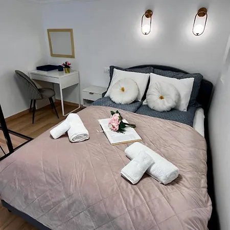 Apartment Carina Family Downtown Near M3 Metro Budapest